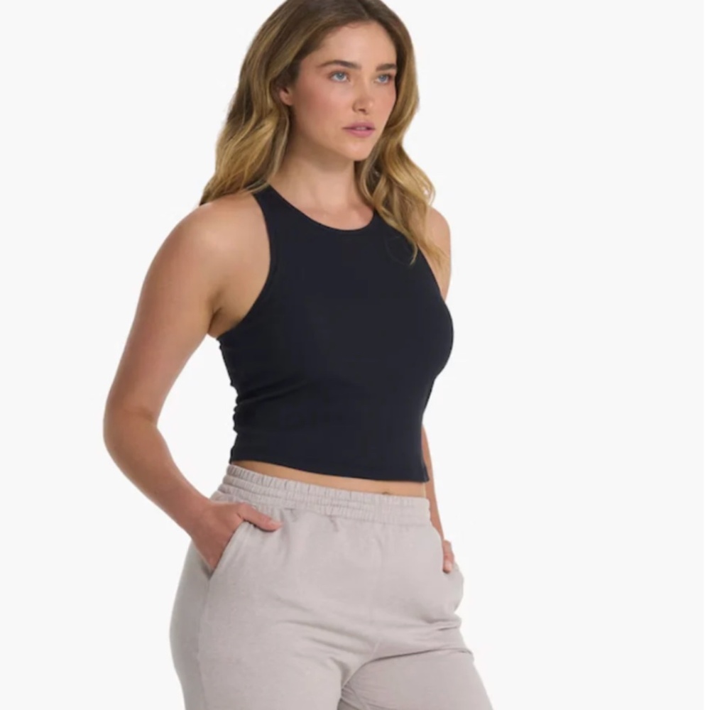 COPY - Vuori Women's Elevation Plyo Tank Black Size large